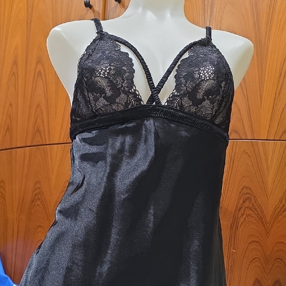 La SENZA Black Lace Chemise